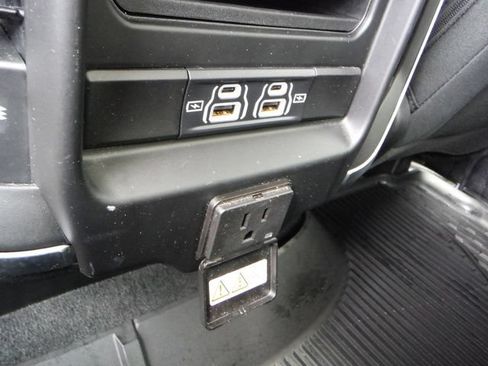 Certified 2021 RAM 1500 Big Horn AWD/4WD image 46
