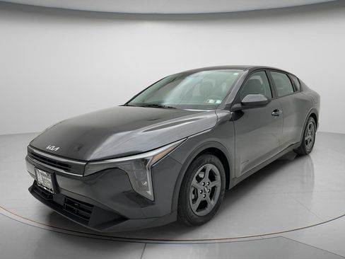 Used 2025 Kia K4 FWD image 3