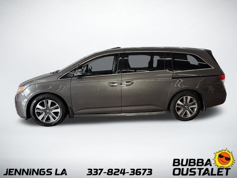 Used 2016 Honda Odyssey Touring image 2