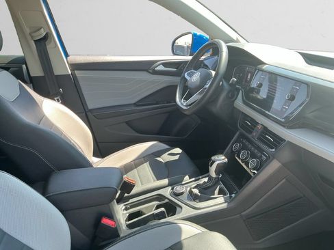 Used 2024 Volkswagen Taos SEL AWD/4WD image 15