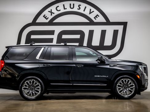 Used 2024 GMC Yukon Denali Ultimate AWD/4WD image 9