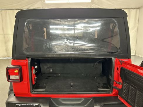 Certified 2024 Jeep Wrangler Willys image 21