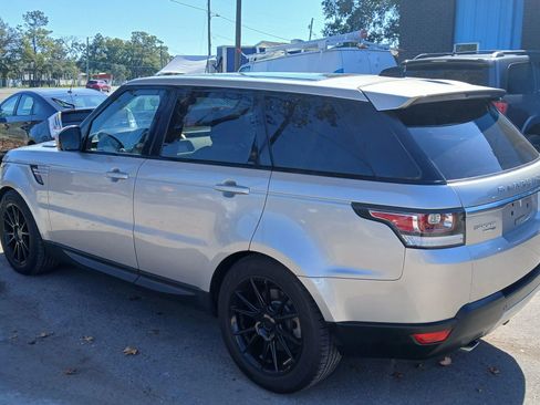 Used 2017 Land Rover Range Rover Sport HSE image 3