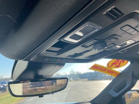 Certified 2024 Chevrolet Suburban High Country w/ Advanced Technology Package image 23