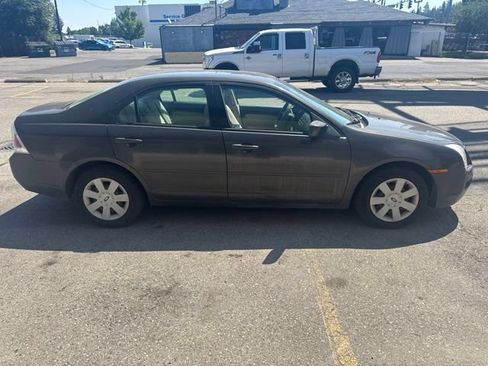 Used 2006 Ford Fusion SE FWD image 4