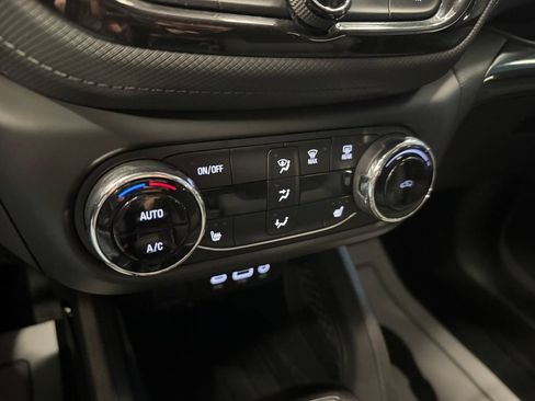 Used 2021 Chevrolet TrailBlazer LT w/ Convenience Package FWD image 15