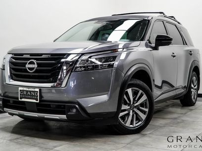 Used 2022 Nissan Pathfinder SL
