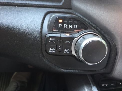 Used 2019 RAM 1500 Big Horn AWD/4WD image 13