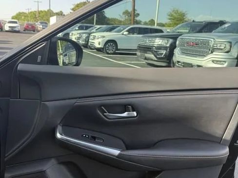 Used 2021 Nissan Sentra SR FWD image 22