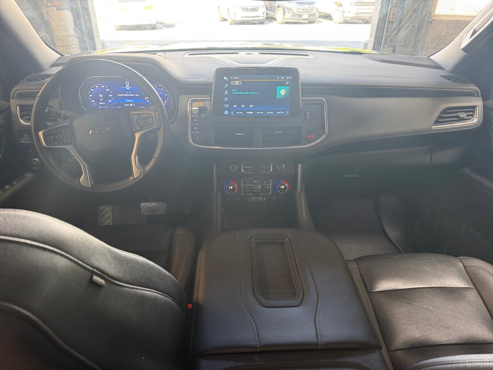 Used 2023 Chevrolet Tahoe Z71 w/ Luxury Package AWD/4WD image 20
