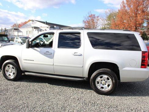 Used 2014 Chevrolet Suburban LS image 10