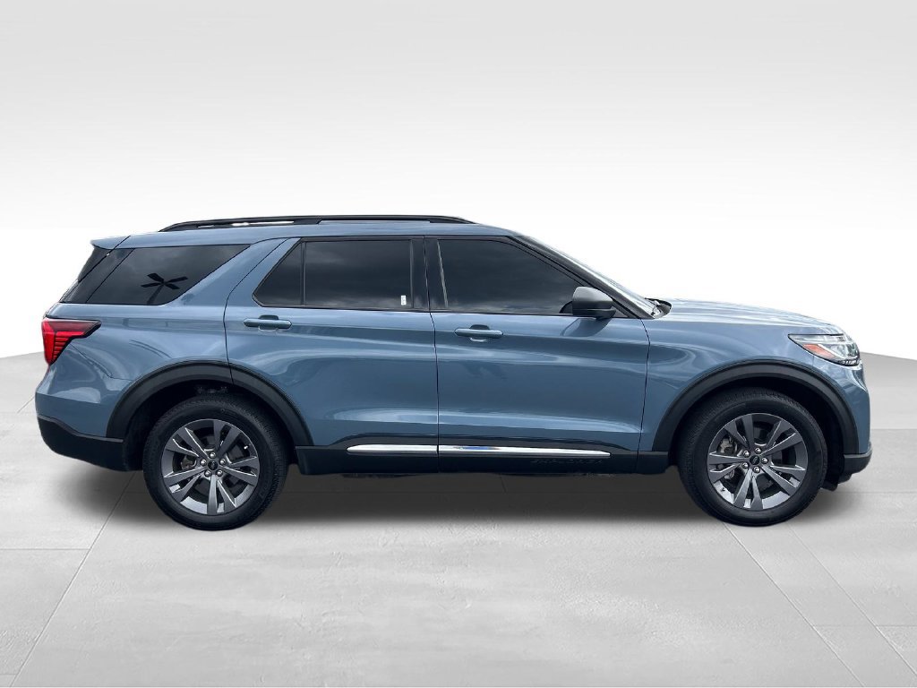 Used 2025 Ford Explorer Active w/ Active Comfort Package AWD/4WD image 6