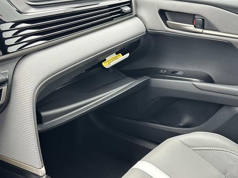 New 2026 Toyota Camry SE image 31