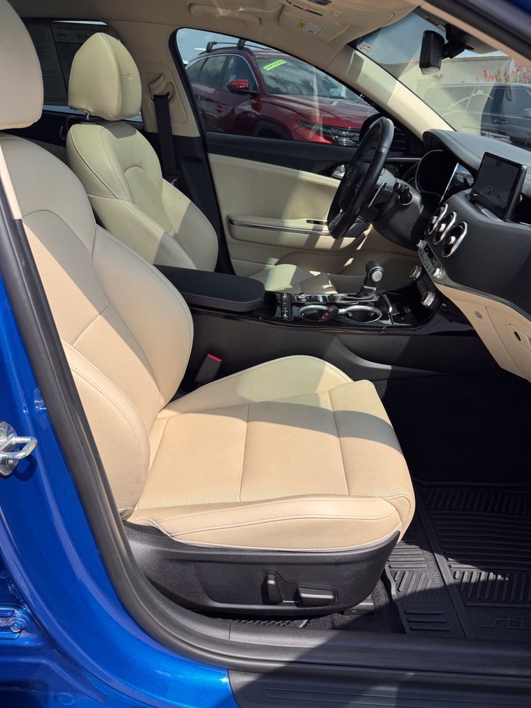 Used 2022 Kia Stinger GT-Line w/ Sun & Sound Package AWD/4WD image 13