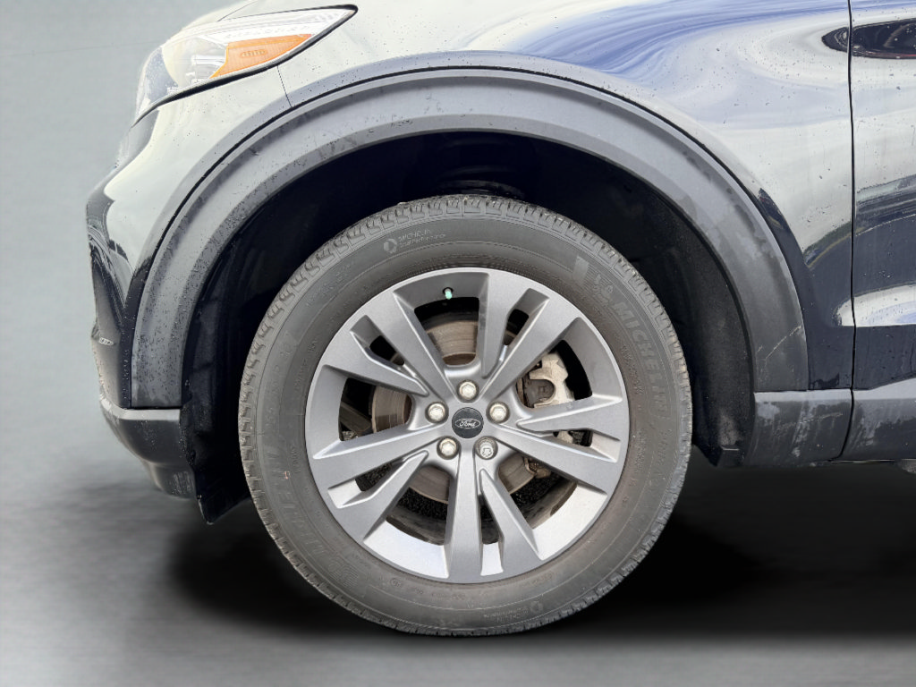 Used 2023 Ford Explorer XLT w/ XLT Sport Appearance Package AWD/4WD image 33