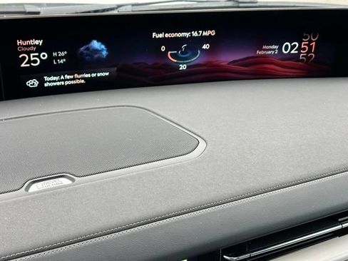 Used 2025 Lincoln Navigator L Reserve w/ Jet Appearance Package AWD/4WD image 32
