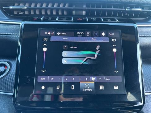 Used 2024 Jeep Grand Cherokee L Laredo image 40