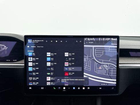 Used 2023 Tesla Model X AWD/4WD image 5