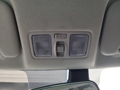Used 2024 Hyundai Venue SEL FWD image 34