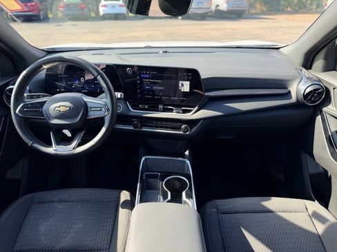 Certified 2025 Chevrolet Equinox LT w/ Safety and Technology Package image 19