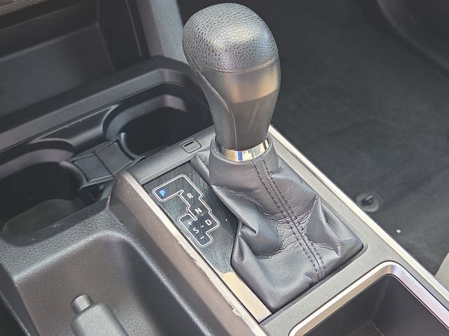 Used 2023 Toyota Tacoma SR5 w/ SR5 Appearance Package RWD image 20