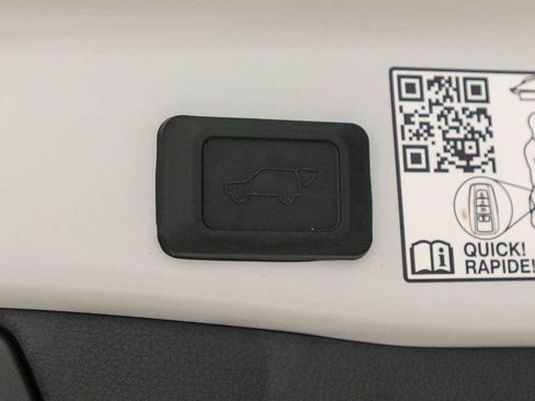 Certified 2025 Toyota RAV4 XSE w/ Advanced Technology Package image 39