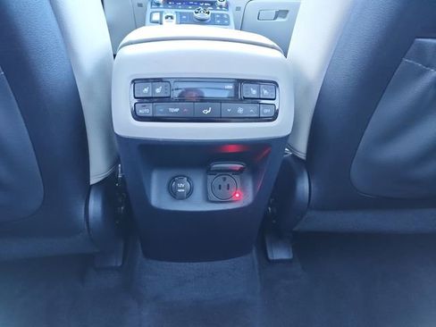 Used 2023 Hyundai Palisade Limited image 32