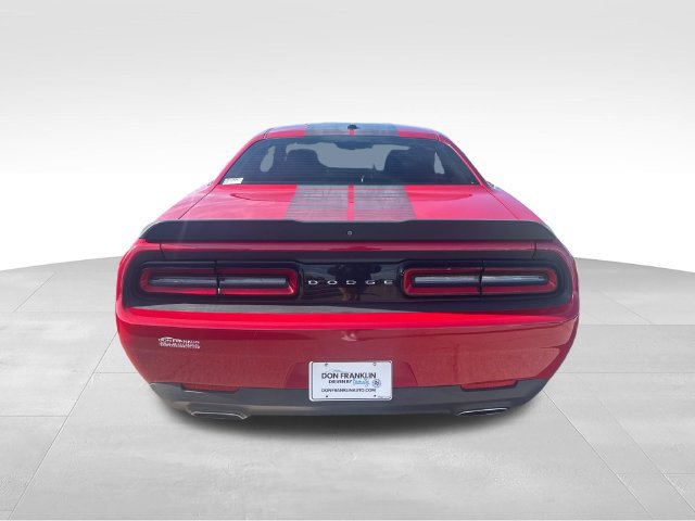 Used 2018 Dodge Challenger SXT w/ Blacktop Package RWD image 4