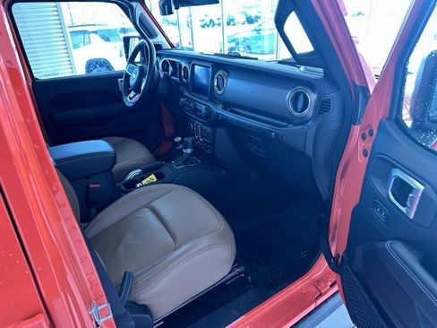 Used 2020 Jeep Wrangler Unlimited Rubicon w/ Dual Top Group image 16