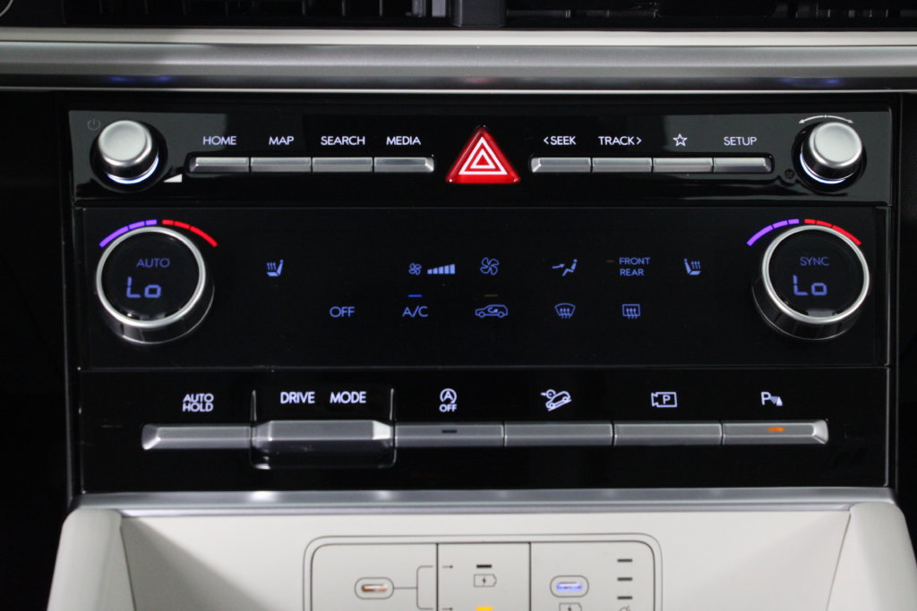 Certified 2027 Hyundai Santa Fe SEL FWD image 23