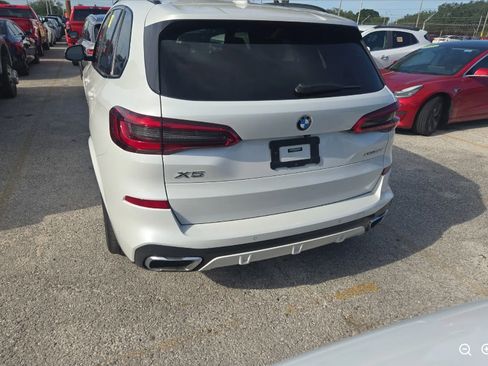 Used 2019 BMW X5 xDrive50i w/ M Sport Package AWD/4WD image 4