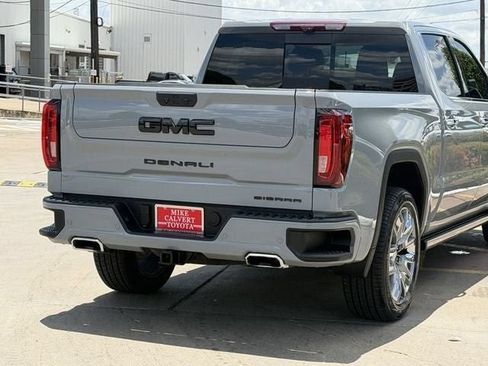 Used 2025 GMC Sierra 1500 Denali w/ Denali Reserve Package AWD/4WD image 7