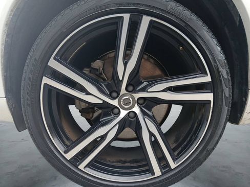 Used 2019 Volvo XC90 T6 R-Design w/ Protection Package AWD/4WD image 14