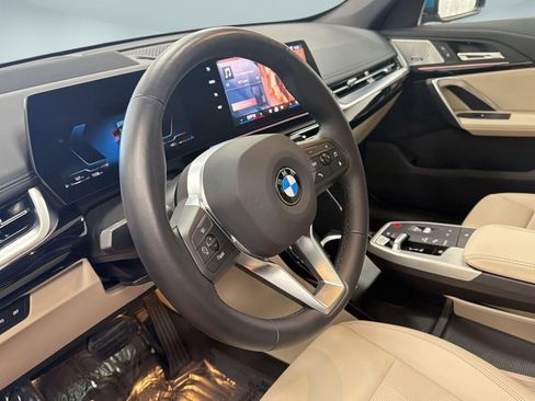 Certified 2025 BMW X1 xDrive28i w/ Technology Package image 4
