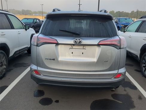 Used 2016 Toyota RAV4 LE image 6