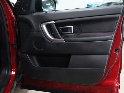Used 2018 Land Rover Discovery Sport HSE image 21