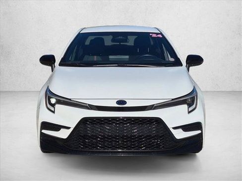 Used 2024 Toyota Corolla SE FWD image 2