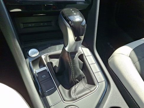 New 2026 Volkswagen Taos SE AWD/4WD image 8