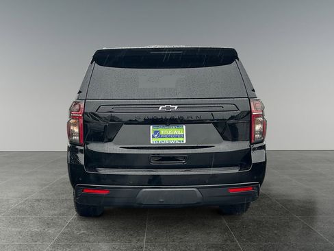 Used 2024 Chevrolet Suburban Z71 image 6