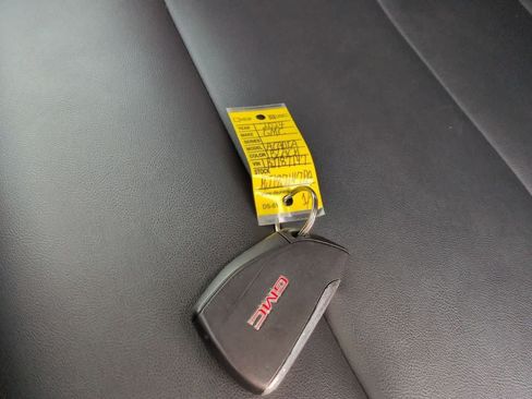 Used 2024 GMC Acadia Elevation AWD/4WD image 34