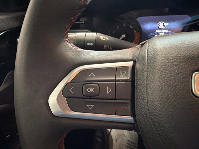 Used 2023 Jeep Compass Trailhawk w/ Trailhawk Convenience Group AWD/4WD image 30