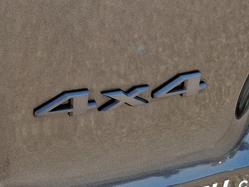 Used 2020 Jeep Cherokee Trailhawk w/ Cold Weather Group AWD/4WD image 32