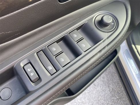 Used 2022 Buick Encore Preferred w/ Safety Package image 14