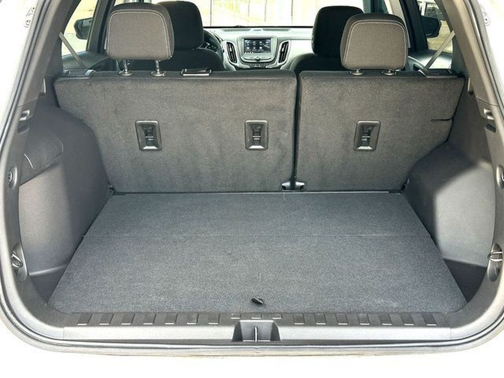 Used 2024 Chevrolet Equinox LS w/ LS Convenience Package FWD image 31