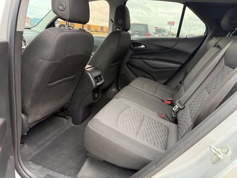 Used 2018 Chevrolet Equinox LT FWD image 28