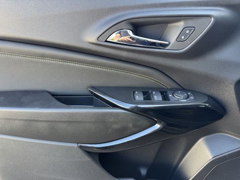 New 2025 Chevrolet Trax ACTIV w/ Driver Confidence Package image 9