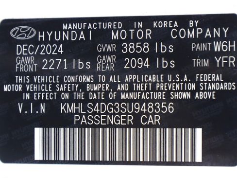 Used 2025 Hyundai Elantra SEL FWD image 43