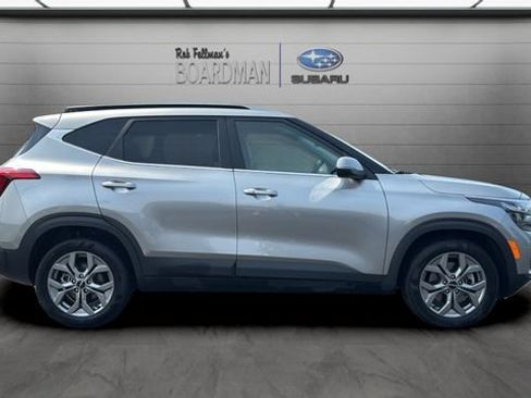 Used 2024 Kia Seltos S AWD/4WD image 3