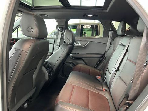 Used 2019 Chevrolet Blazer RS w/ Sun and Wheels Package AWD/4WD image 23