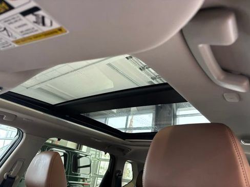 Used 2024 Nissan Rogue Platinum w/ Platinum Premium Package FWD image 28